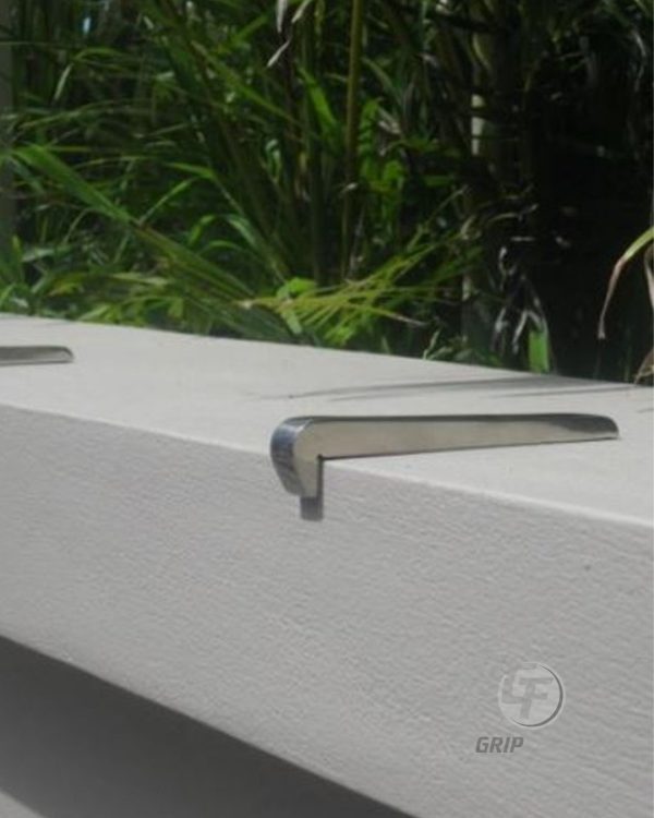 Skateboard deterrent, silver, bullnose