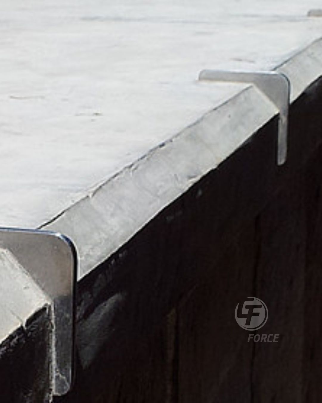 Blade skateboard deterrent in silver on concrete